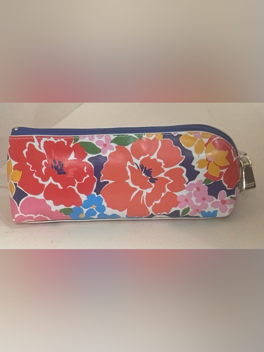 Kate Spade Cosmetics/Pencil Case - Picture 3 of 3